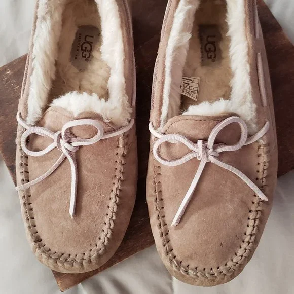 Taupe ugg best sale slippers